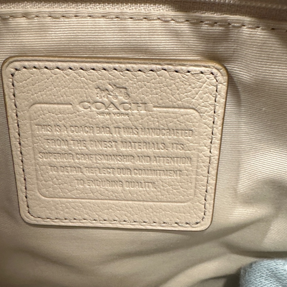 Authentic Coach Off-White Leather Tote Bag-WOW, buttery soft genuine leather. - Picture 9 of 13